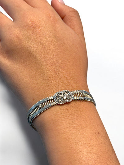 18KW Vintage Diamond Bracelet