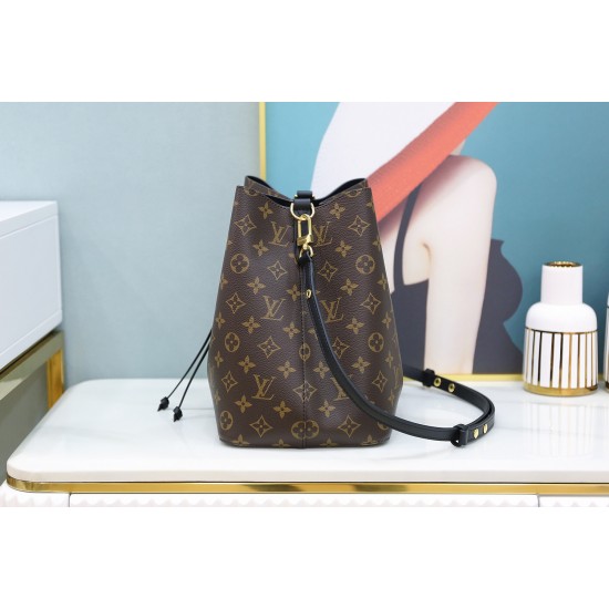 Louis Vuitton  NÉONOÉ MM