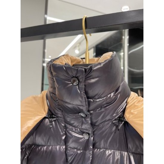 Moncler Parana Short Down Jacket