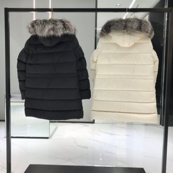 Moncler aphrotiti