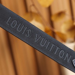 Louis Vuitton  TRIO MESSENGER