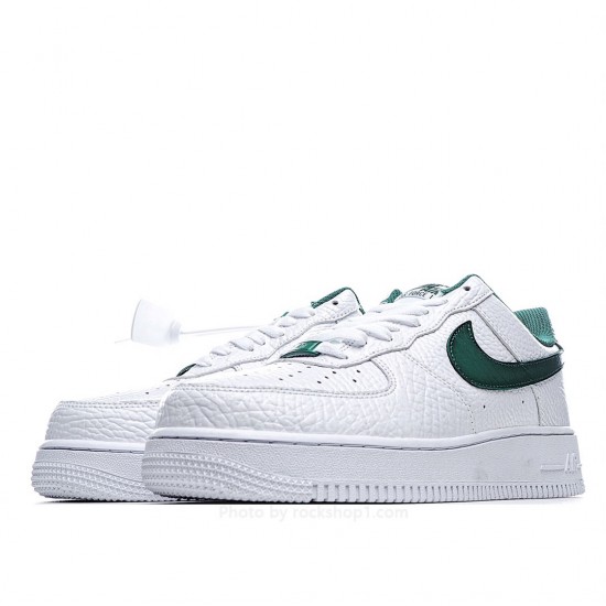 Nike Air Force 1 07 Low Top Sneakers