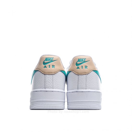 Nike Air Force1 07 Sneakers