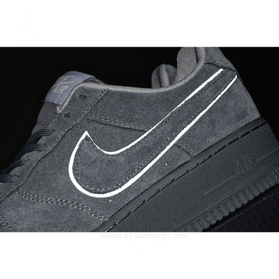 Nike Air Force 1 07 AF1 Sneakers