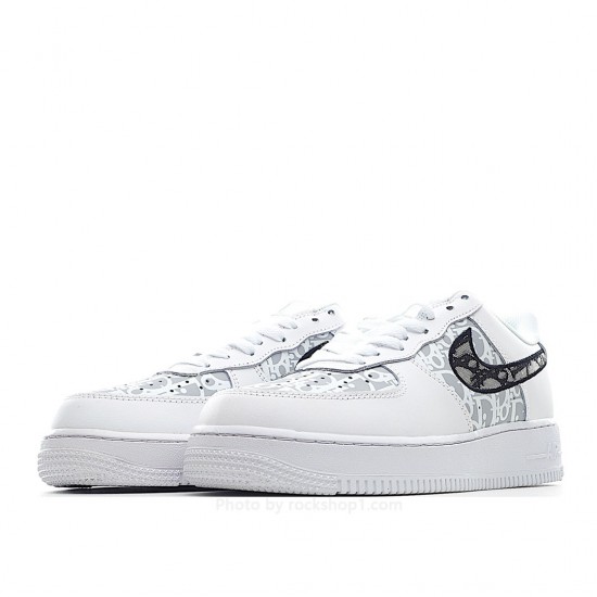 Nike Air Force 1 Low-Top Sneakers