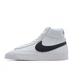 Nike Blazer Mid Sneakers