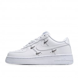 Nike Wmns Air Force 1 07 LXChrome Swooshes White 低帮 