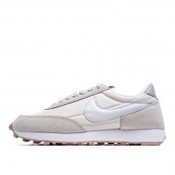 Nike Wmns Daybreak 'White Gum'