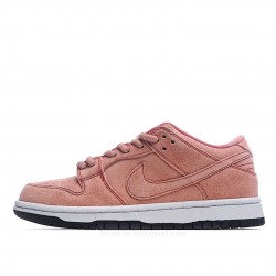 Nike SB Dunk Low "Pink Pink"