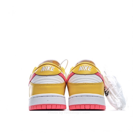 Nike Dunk Low "SAMBA 2020 Edition Low-Top Sneakers