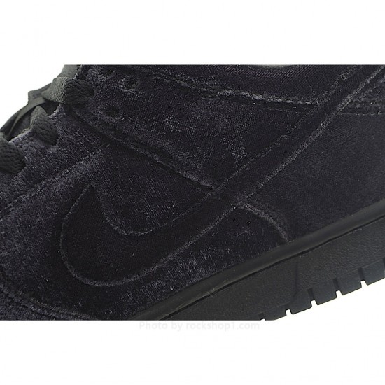 Dover Street Market x Nike Dunk Low“Triple Black 