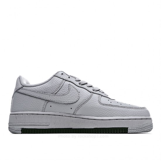 Nike Air Force 1 07 Low Low Top Sneakers