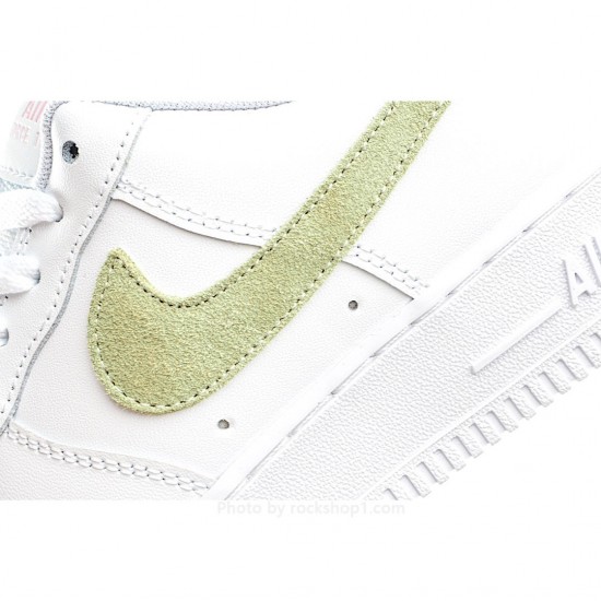 Nike Air Force 107 Sneakers