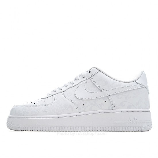 Nike Air Force 1 LV8  