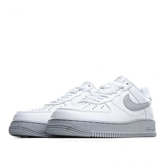 NikeAir Force 1 Low Low Top Sneakers