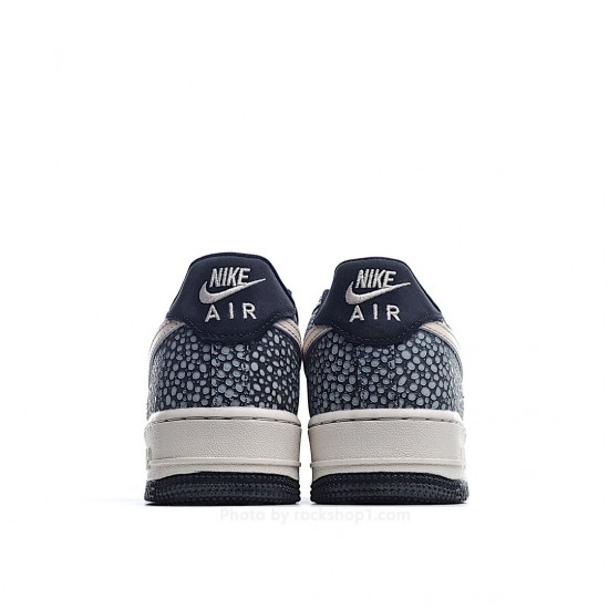 Nike Air Force 1 Low Low Top Sneakers