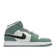 Wmns Air Jordan 1 Mid SE 'Dutch Green'