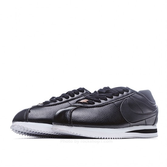 Nike Classic Cortez Leather Running Shoe