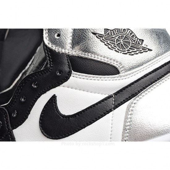 Wmns Air Jordan 1 Retro High OG 'Silver Toe'