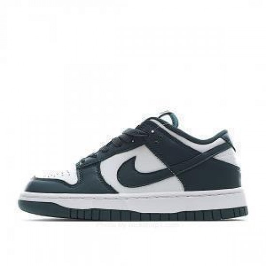 Nike SB Dunk Low Team Green Green Backboard Shoes