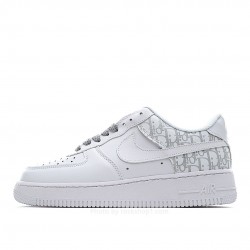 Nike Air Force 1 Low-Top Sneakers