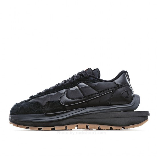 Nike Sacai x VaporWaffle 'Black Gum'