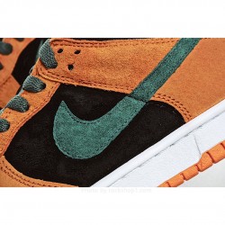 Nike SB Dunk Low SPCeramic Low Top Sneakers