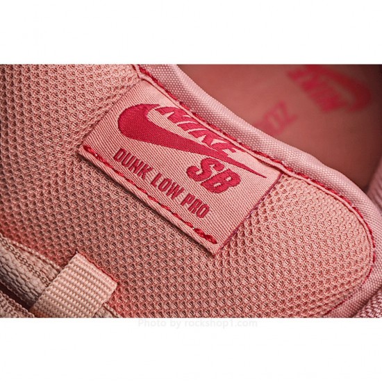 Nike SB Dunk Low "Pink Pink"