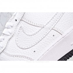 Nike Air Force 1 07 Low Low Top Sneakers