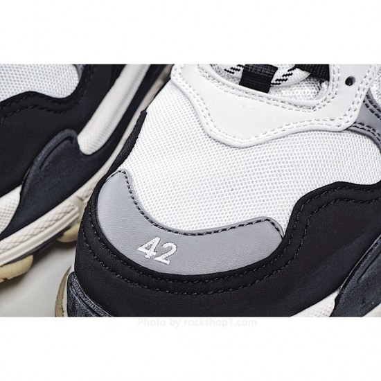 Balenciaga Triple S dad shoes running shoes