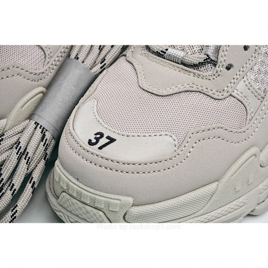 Balenciaga Triple S dad shoes running shoes